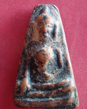 ช่วยเช็ดพระผงสุพรรณหน่อยครับว่าใช้หรือเปล่า