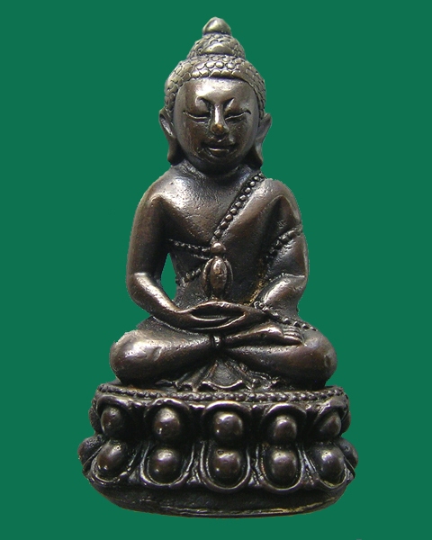 พระกริ่งเนื้อนวะโลหะ กลับดำ ฐานปิดแผ่นเงิน ไม่ทราบที่