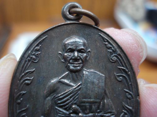 หลวงพ่อมุม 2 องค์ แท้ไหมครับ