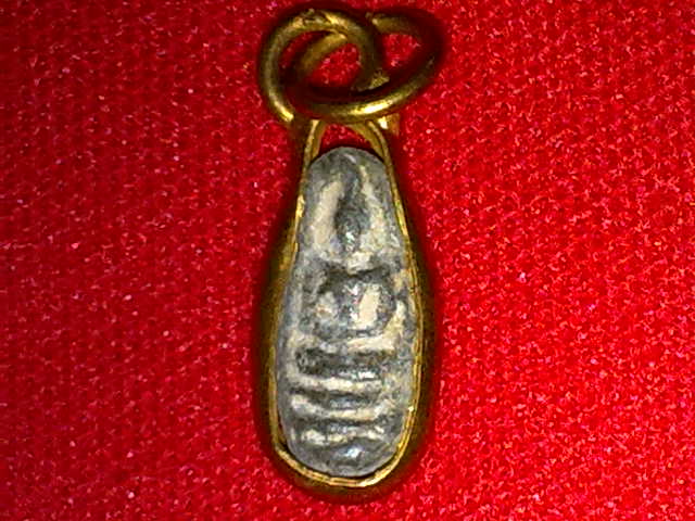 พระเนื้อชิน องค์นี้ แท้ไหมครับ ที่ไหนครับ ราคาประมาณเท่าไหร่ครับ ขอบคุณครับ 