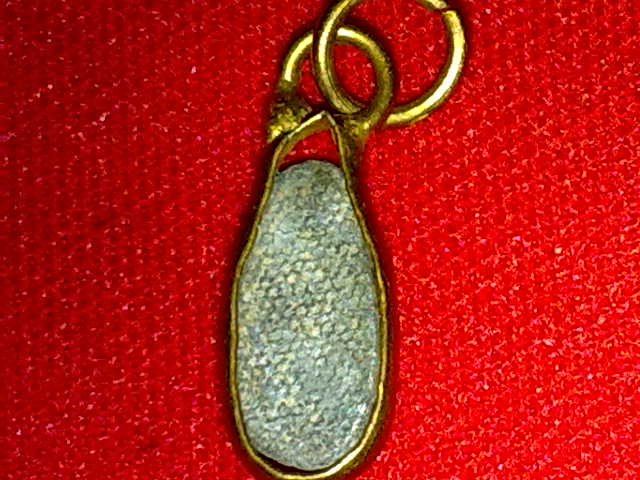 พระเนื้อชิน องค์นี้ แท้ไหมครับ ที่ไหนครับ ราคาประมาณเท่าไหร่ครับ ขอบคุณครับ 