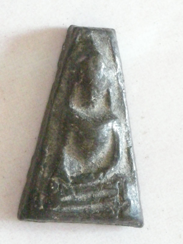 รบกวนดูผงสุพรรณให้หน่อยครับ