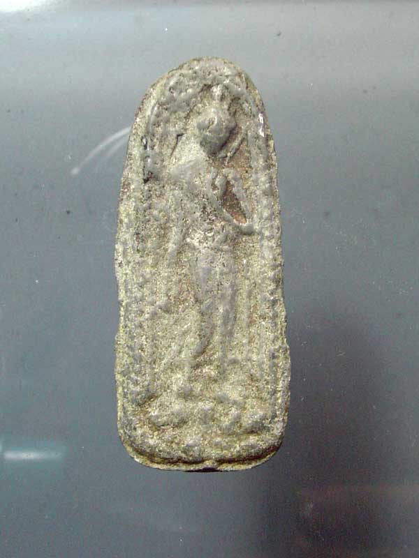 รบกวนดูพระเนื้อชินให้ด้วยครับ