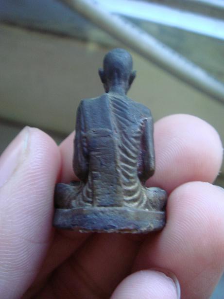 รูปหล่อ หลวงพ่อเดิม แล้วแท้ไหมครับ