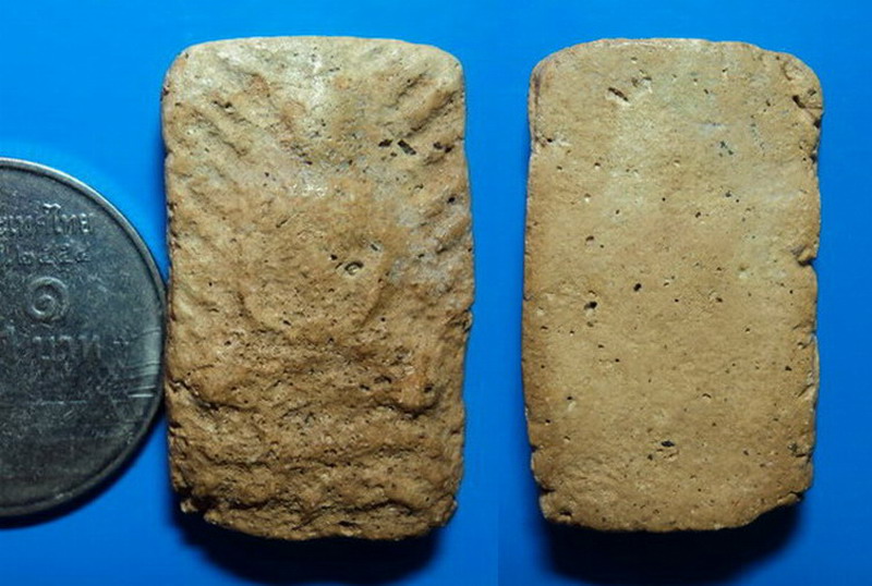 รบกวนดูพระหลวงปู่เผือก วัดกิ่งแก้ว ด้วยครับ