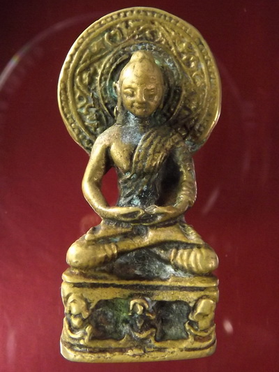 ท่านใดเคยเห็น พระกริ่งแบบนี้บ้างครับอยากทราบว่าจากวัดอะไรช่วยชี้แนะด้วยนะครับ