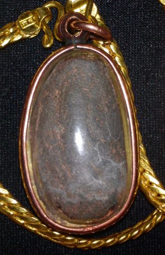 รบกวนสายตรงท่านผู้รู้ พระกรุวัดจุฬามณีนี้ทีครับว่าแท้ หรือเก๊ ครับ แล้วถ้าเก๊ ๆ ตรงจุดไหนครับ 