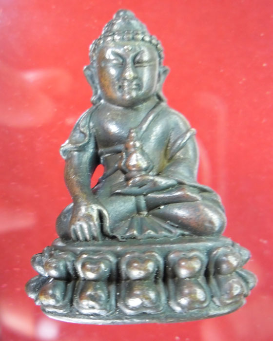 ขอความกรุณาจากท่านผู้รู้ครับ พระกริ่น หมายเลข ๓๗๙