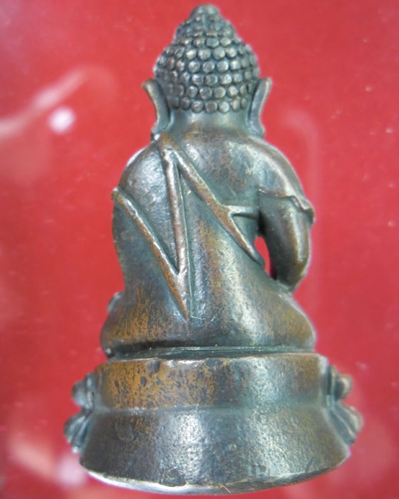 ขอความกรุณาจากท่านผู้รู้ครับ พระกริ่น หมายเลข ๓๗๙