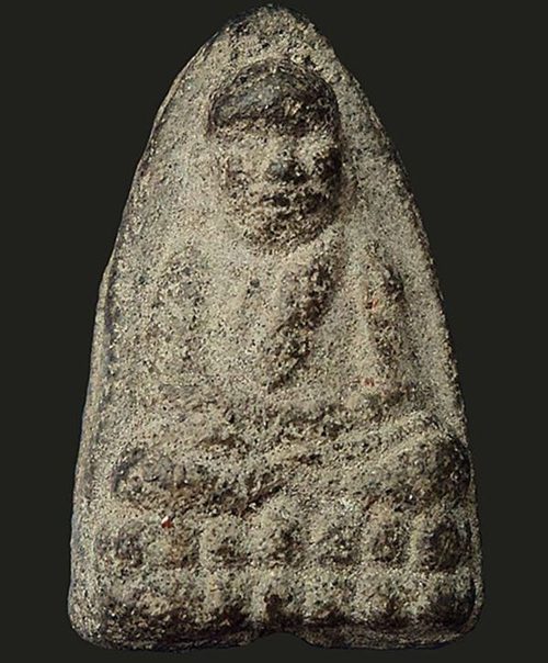 ช่วยพิจารณา หลวงปู่่ทวดเนื้อว่านด้วยครับ ขอบคุณครับ