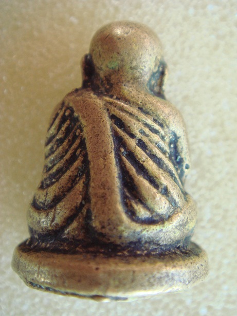 รูปหล่อหลวงพ่อเงิน แท้ไหมครับ รบกวนคับ