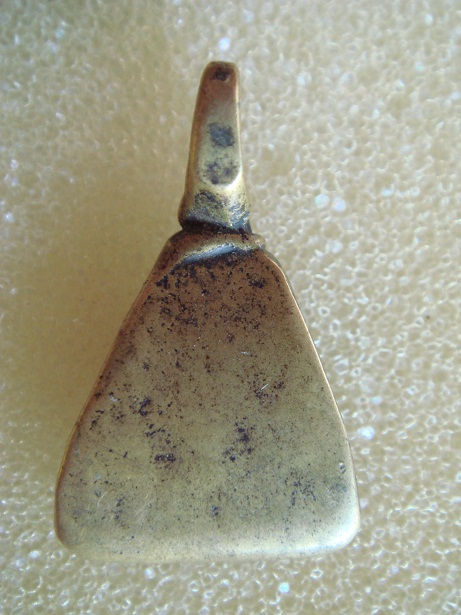 จอบ หลวงพ่อเงิน แท้ไหมครับ รบกวนครับ