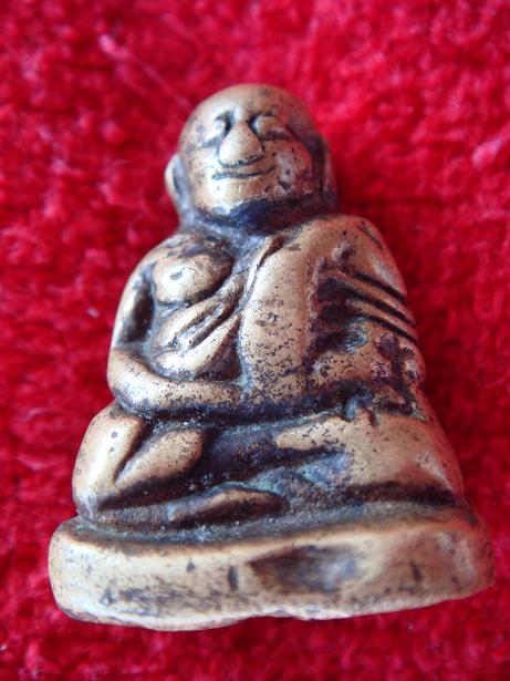 รูปหล่อ หลวงพ่อเงิน แท้ไหมครับ รบกวนครับ