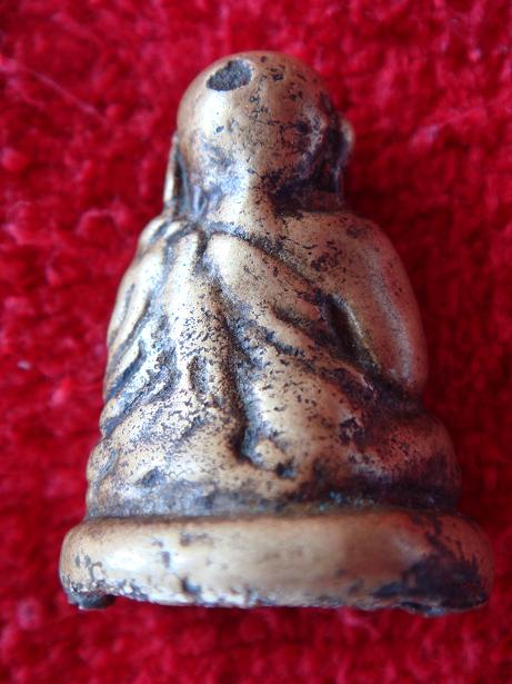 รูปหล่อ หลวงพ่อเงิน แท้ไหมครับ รบกวนครับ