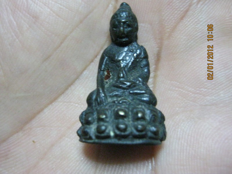 พระกริ่งที่ไหนครับแท้หรือเปล่าครับ