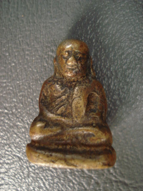 รูปหล่อหลวงพ่อเงิน พิมพ์ขี้ตา 