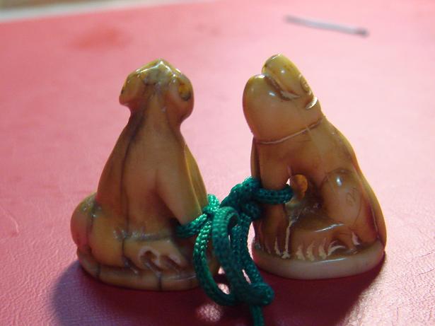 ช่วยดูเขี้ยวเสือ ใช่ หลวงพ่อปานไหมครับ หรือหลวงพ่อนก หรือไม่ใช่เลย