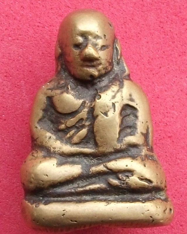 หลวงพ่อเงินพิมพ์ขี้ตา