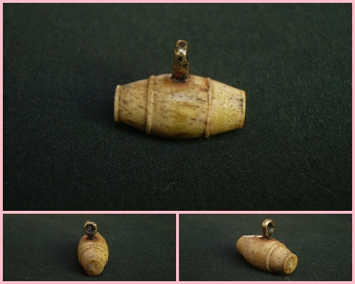 ตะโพน หลวงพ่อภักตร์ วัดโบสถ์ อ่างทอง  เนื้อเขาเก่าแกะมือ ผงเดิม ห่วงทองเหลืองหล่อโบราณ พิมพ์นิยมครับ