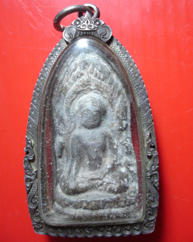 ขอความอนุเคราะห์ดูพระให้ด้วยครับ