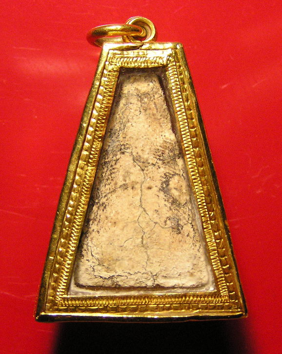 พระผงสุพรรณ รบกวนหน่อยครับ