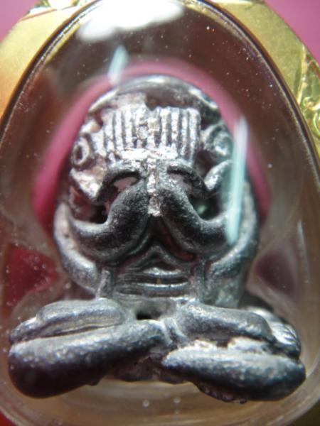 พระปิดตาอุตตโม เนื้อชินตะกั่ว หลวงปู่ทิม วัดละหารไร่ อ.บ้านค่าย จ.ระยอง ปี 2518