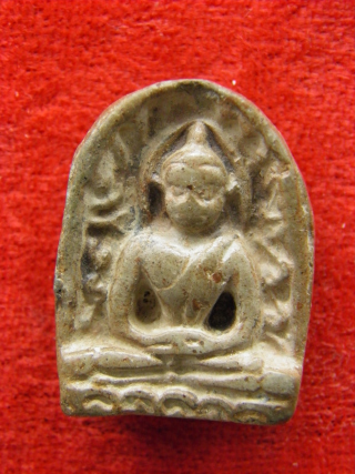 รบกวนสายตรงพระซุ้มกลมีกนก