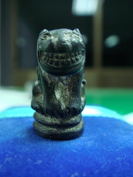 ใช่เสือ พระอาจารย์สมชาย รุ่นแรก ไหมครับ รบกวนครับ