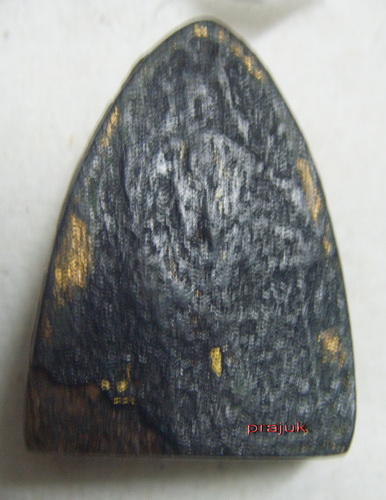 พระเนื้อไม้เกาะลงรักปิดทอง