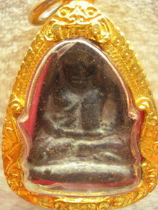 ช่วยดู หลวงพ่อเงิน 2 พิมพ์นี้หน่อยครับ