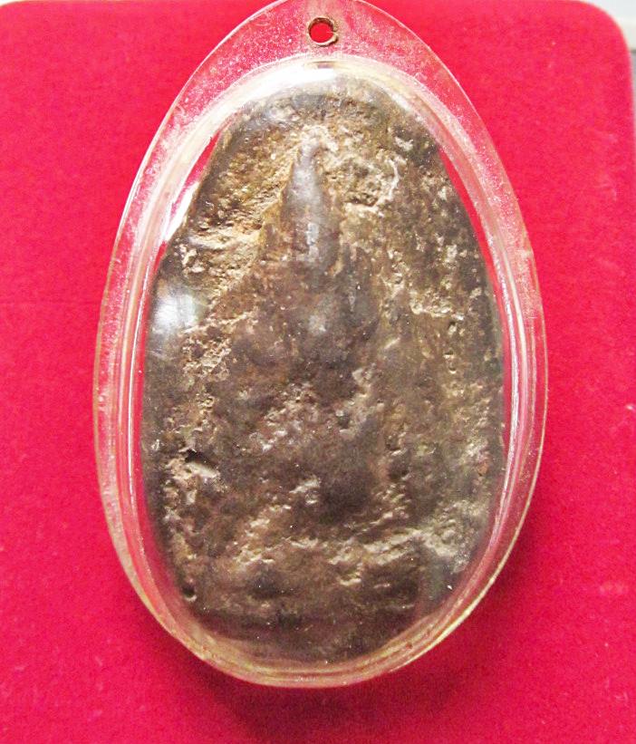 รบกวนสอบถามพระกรุเนื้อดินครับ ดีหรือไม่ชี้แนะด้วยครับ