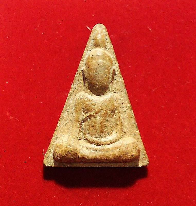 สอบถามนางพญาองค์นี้ครับ กรุหรือเกจิท่านใดครับ