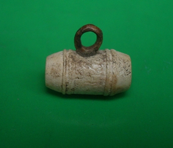 ตะโพน หลวงพ่อภักตร์ วัดโบสถ์ อ่างทอง  เนื้อเขาเก่า ผงเดิม ห่วงทองเหลืองหล่อโบราณ ศิลปมาตฐานครับ