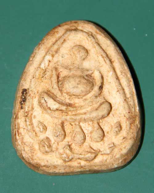 พระกรุวัดเงินคลองเตยพิมพ์สังกัจจายน์ไม่มีหูแท้ไม่แท้ยังไงติชมได้ครับจะได้เป็นความรู้