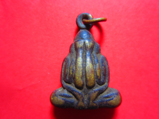 สอบถามพระปิดตาและพระไม่ทราบที่ครับ