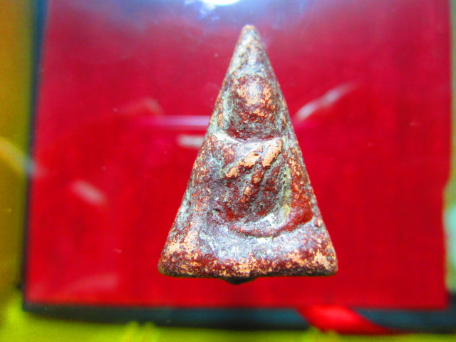 พระสมเด็จนางพญาไม่ทราบกรุครับ