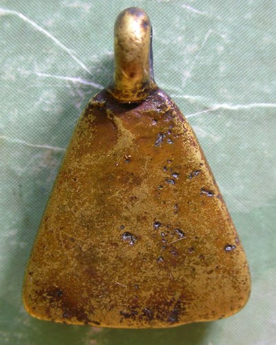 รบกวนพี่ๆเพื่อนๆช่วยชี้แน้ะด้วยครับ หลวงพ่อเงิน จอบเล็ก วัดบางคลาน