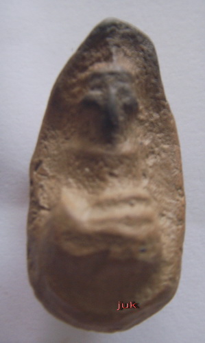 พระถ้ำเสือไม่รู้พิมพ์หน้าตั๊กแตนหรือเปล่าทันยุคไหมครับ