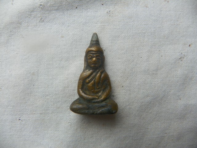 ยอดธงหลวงพ่อเฟื่อง