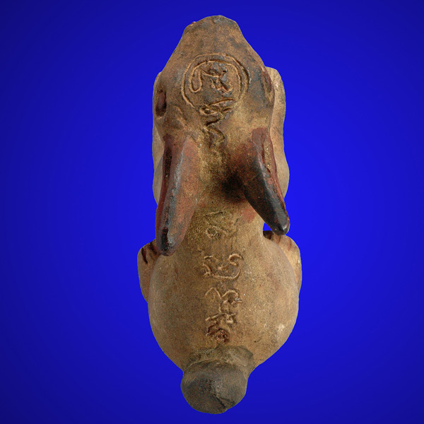 กระต่ายหลวงพ่อครื้น เนื้อดิน ขนาด 2 นิ้ว ครึ่ง