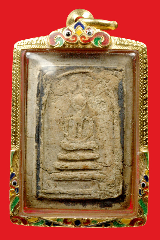 สมเด็จเกศไชโย พิมพ์ 3 ชั้น เลี่ยมทอง