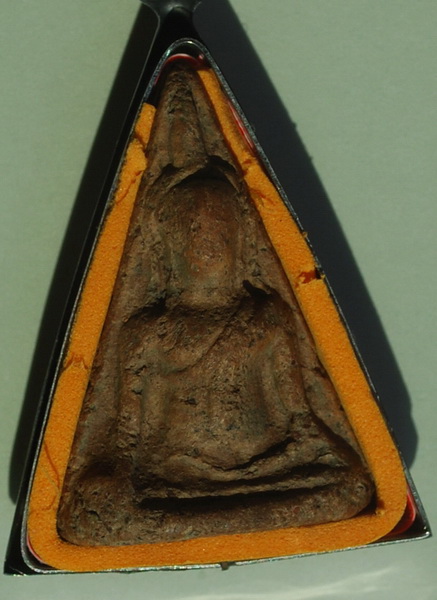 รบกวนผู้รู้ช่วยพิจารณาพระนางพญาครับ