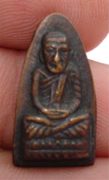 รบกวนพี่ๆช่วยดูหลวงปู่ทวดให้หน่อยครับ