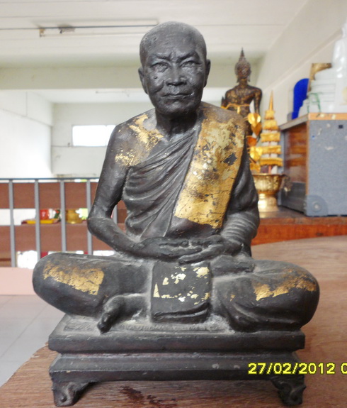 พระบูชาไม่ทราบหลวงพ่อครับ