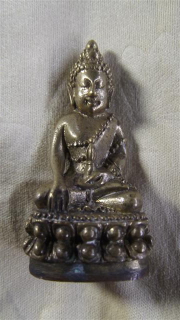 สอบถามเกี่ยซกับพระกริ่งหน่อยครับไม่รู้ที่จริง ๆ