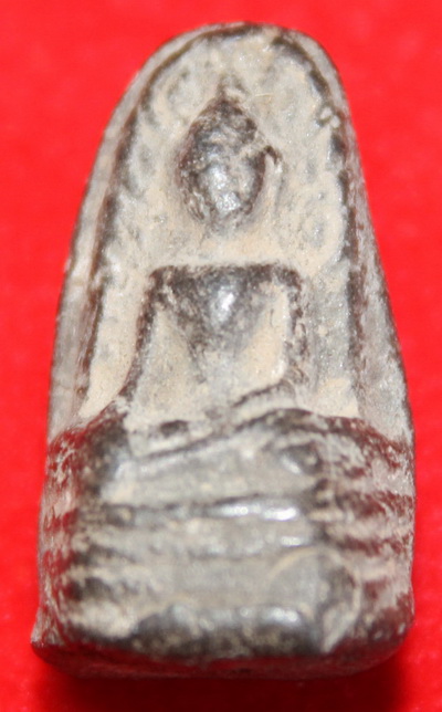 สอบถามพระรอด ไม่ทราบกรุไหนครับ