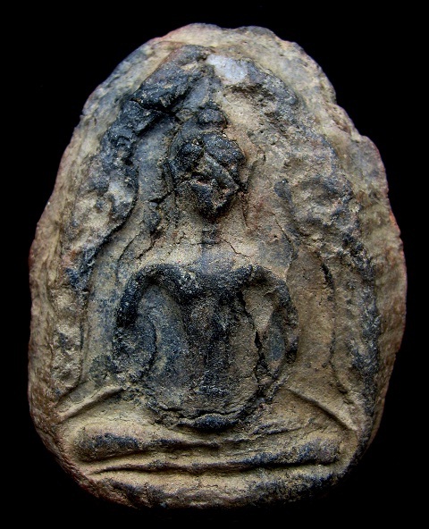 ขุนแผนหรือขุนไกร กรุใด ดีไหม วานพี่ๆช่วยชี้แนะพรนับพันด้วยครับ