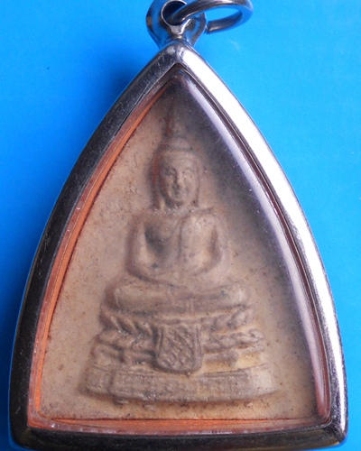 พระผงหลวงปู่โต๊ะชี้แนะทีครับ