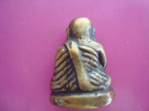 รูปหล่อ ไม่ทราบที่ค่ะ 