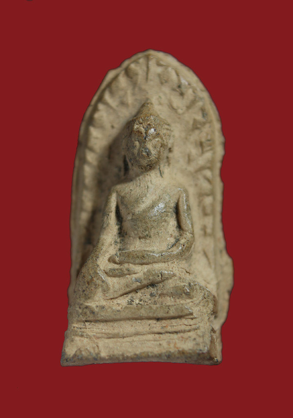 รบกวนสอบถามพระรอด 2องค์ครับ